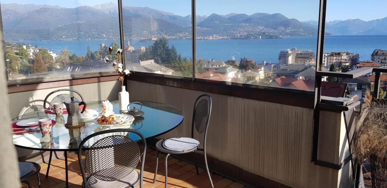 Terrace Lake View Stresa Buitenkant foto