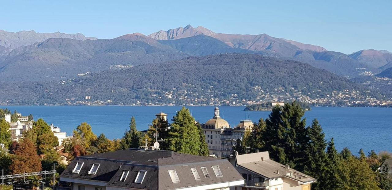 Terrace Lake View Stresa Buitenkant foto